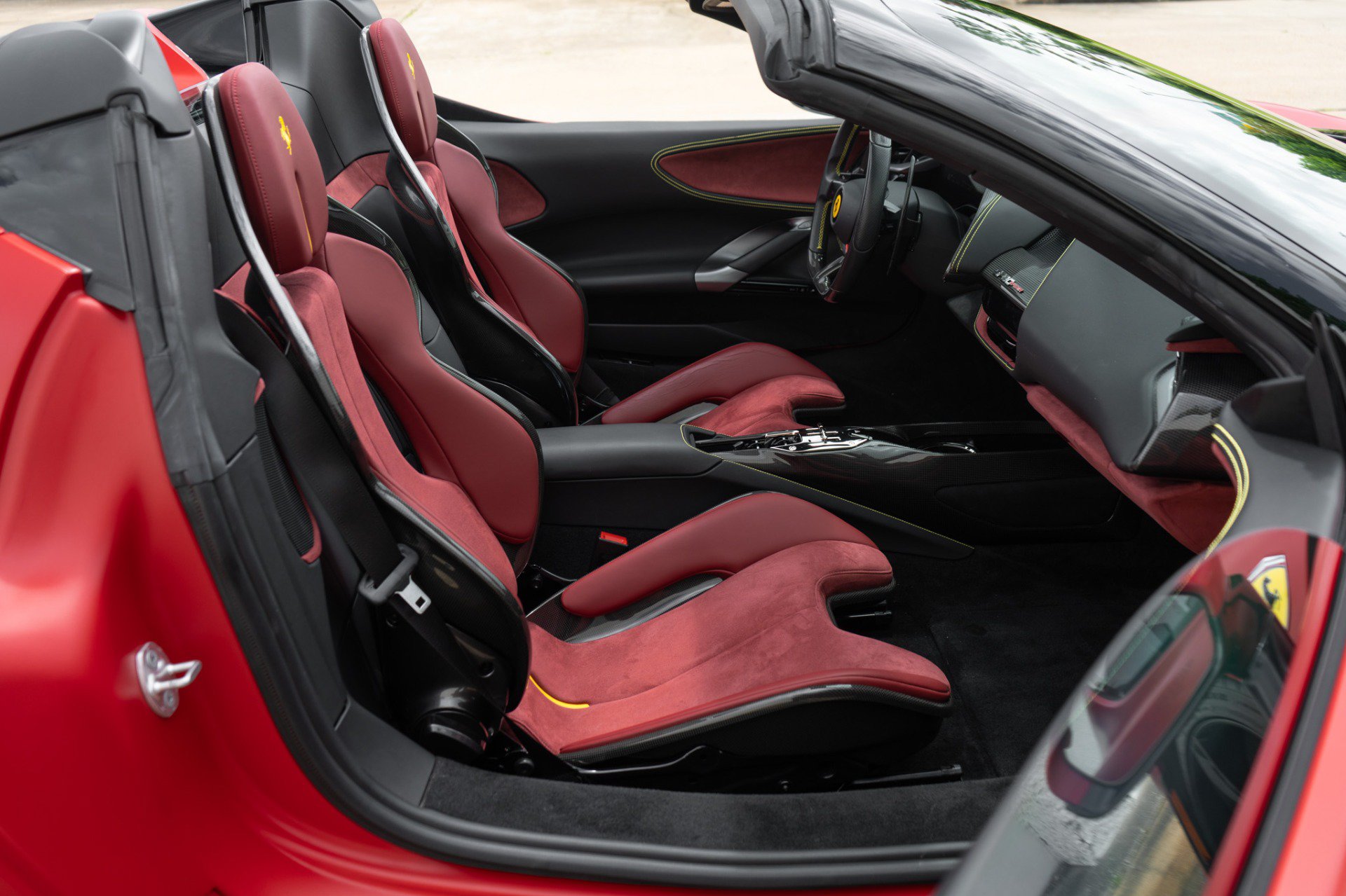 Used 2023 Ferrari SF90 Spider AWD/4WD image 17