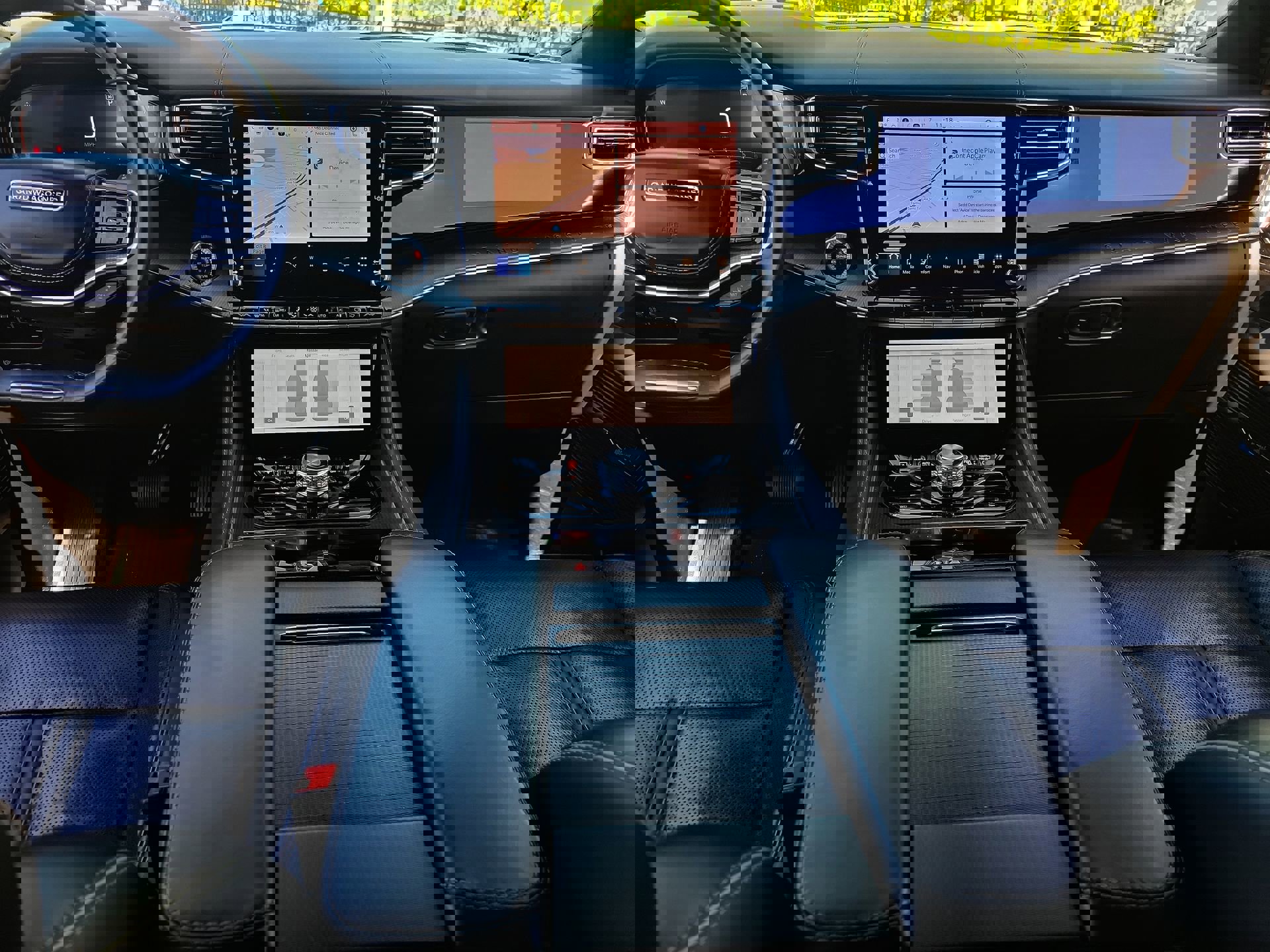 Used 2024 Jeep Grand Wagoneer L Series II w/ Quick Order Packagew 28T AWD/4WD image 15