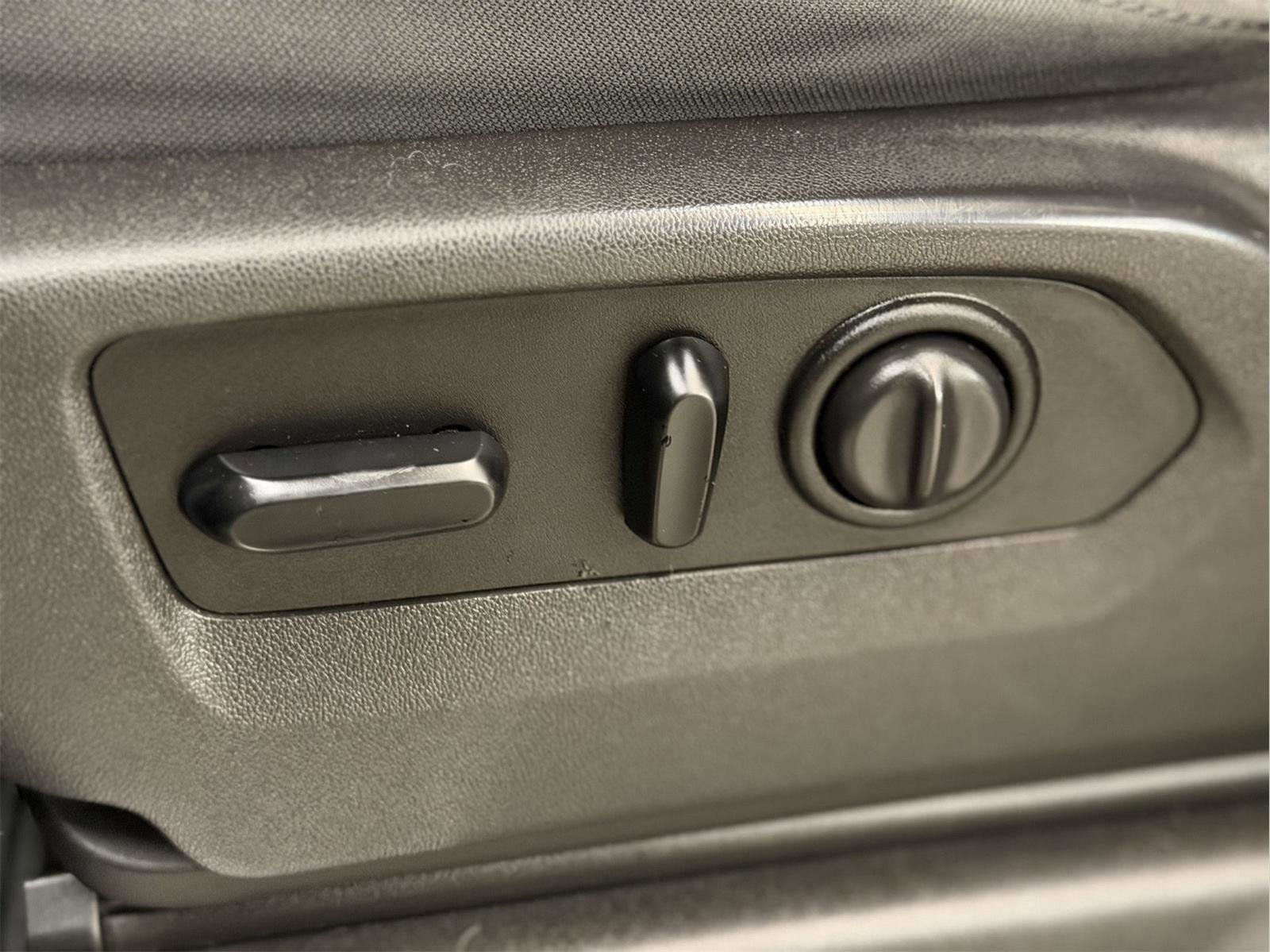 Certified 2019 Chevrolet Silverado 1500 LT w/ All-Star Edition image 22