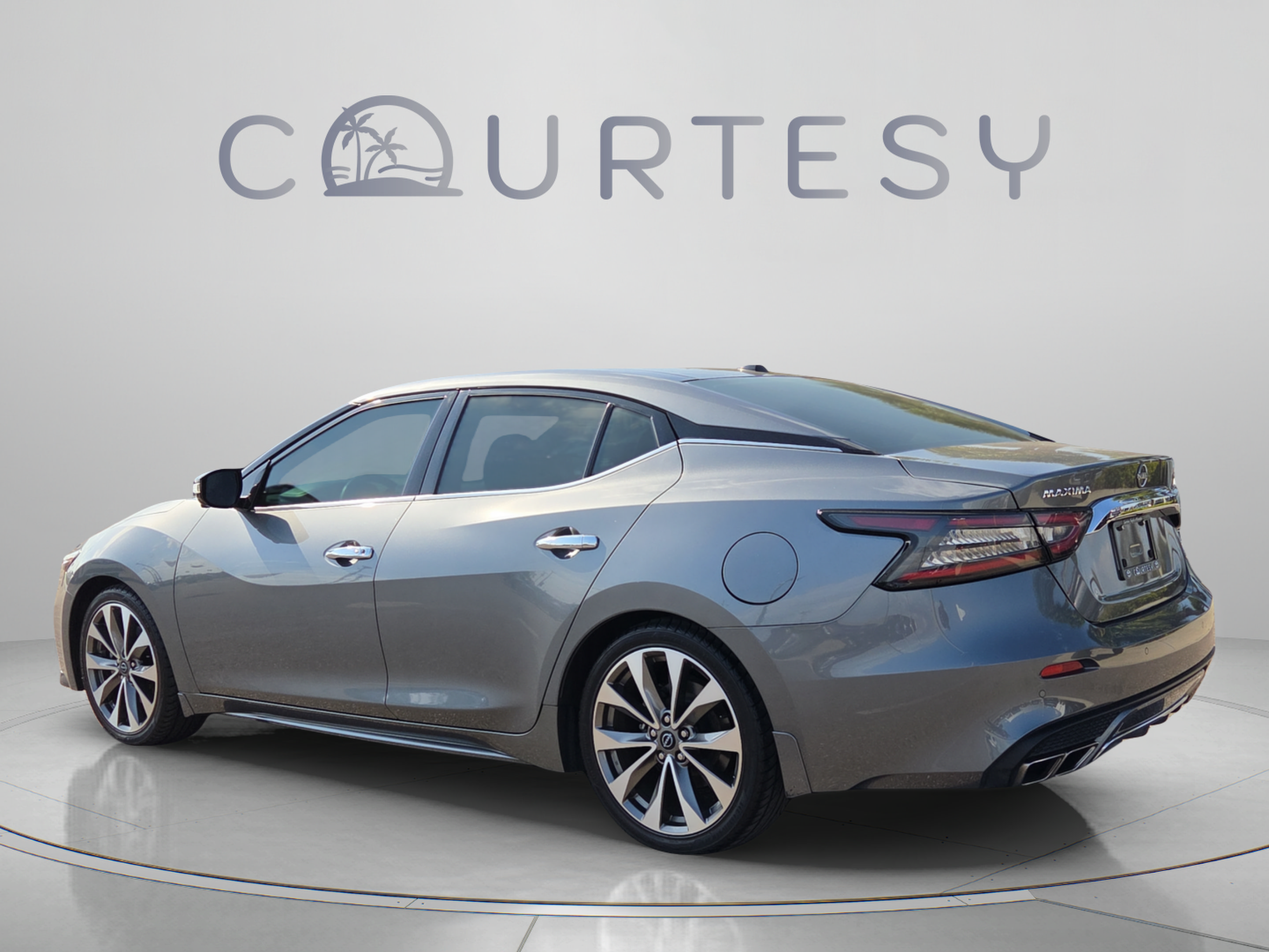 Used 2023 Nissan Maxima Platinum w/ Sport Mat Group FWD image 5