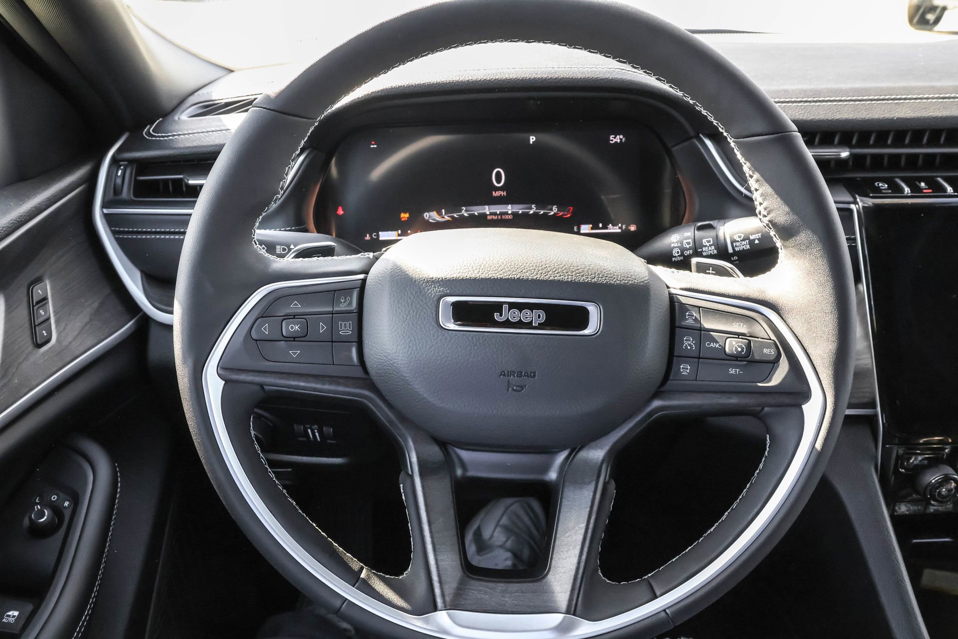 New 2025 Jeep Grand Cherokee Limited image 26