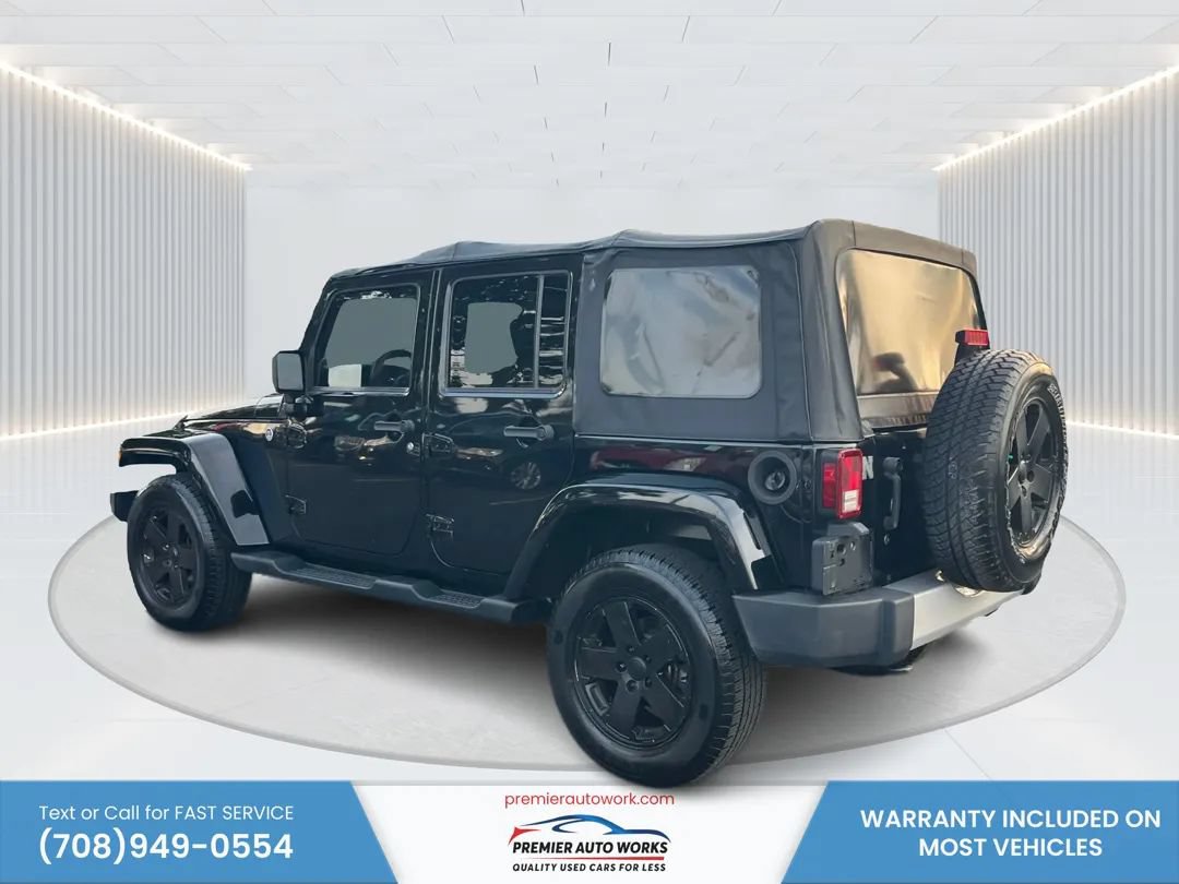 Used 2012 Jeep Wrangler Unlimited Sahara w/ Connectivity Group AWD/4WD image 7