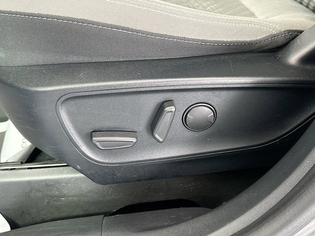 Used 2021 Ford Escape SE w/ Convenience Package image 18