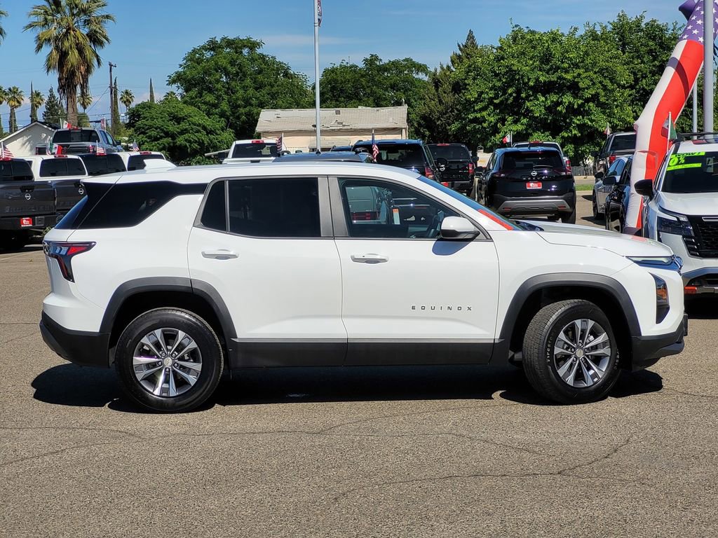 Used 2025 Chevrolet Equinox LT FWD image 4