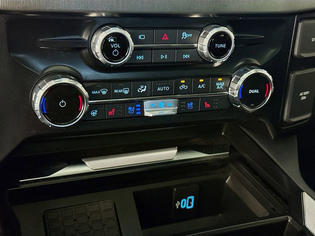 Used 2025 Ford F350 Platinum w/ FX4 Off-Road Package image 22