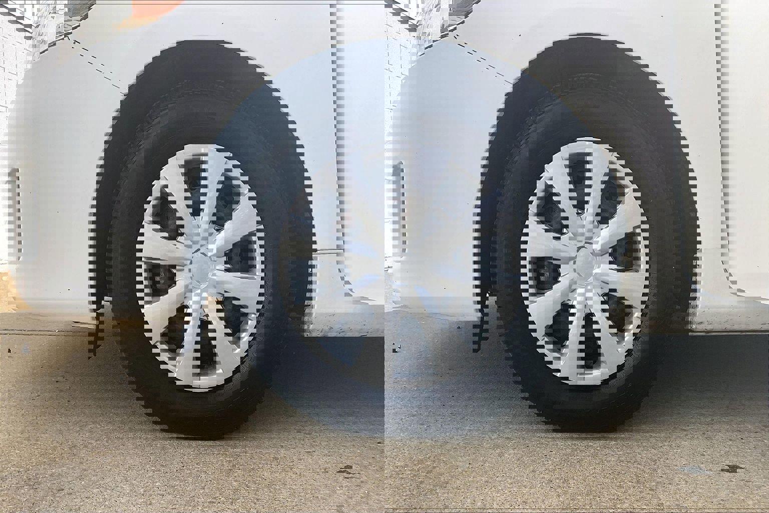 Used 2011 Toyota Corolla LE image 11