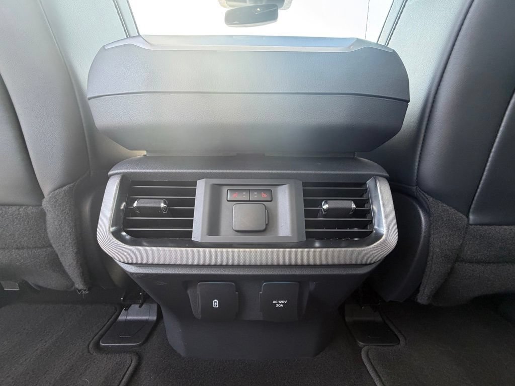 Used 2024 Ford F150 Platinum AWD/4WD image 8