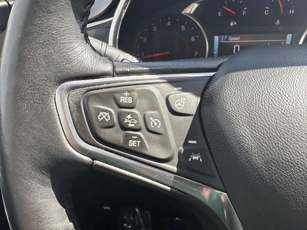 Used 2017 Chevrolet Malibu Premier w/ Driver Confidence Package FWD image 30