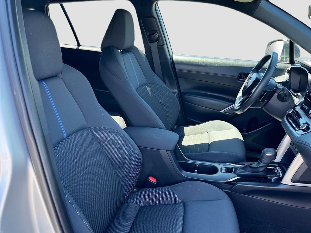 Used 2025 Toyota Corolla Cross AWD Hybrid image 28