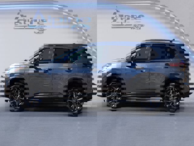 Used 2024 Nissan Rogue S image 2