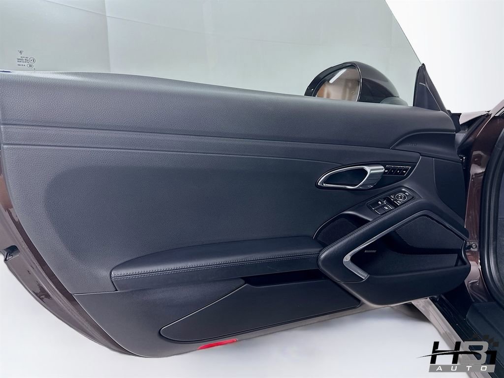 Used 2015 Porsche 911 Carrera S image 14