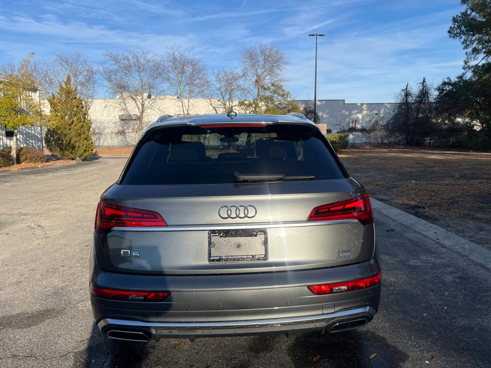 Used 2023 Audi Q5 2.0T Premium Plus w/ Premium Plus Package image 14