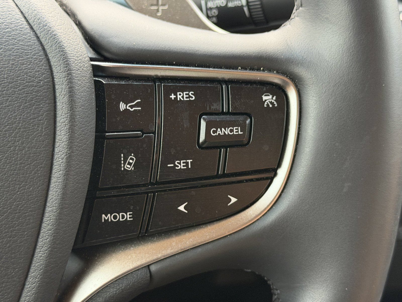 Used 2024 Lexus ES 350 w/ Premium Package FWD image 31