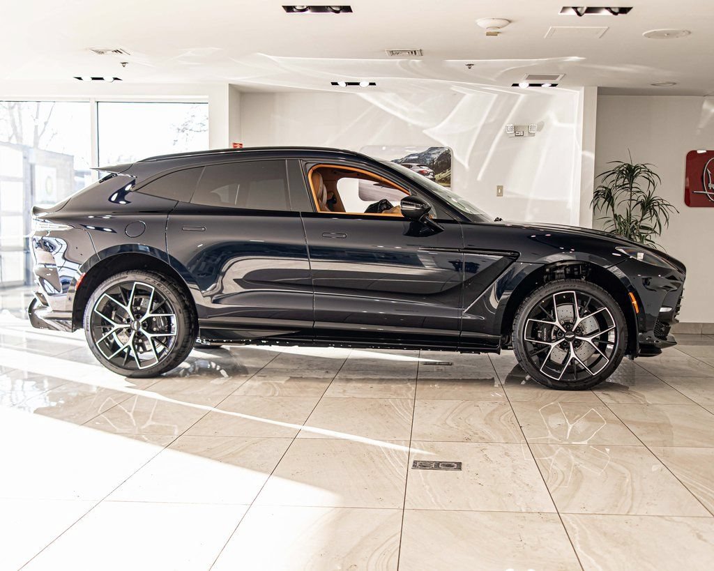 New 2026 Aston Martin DBX 707 AWD/4WD image 9