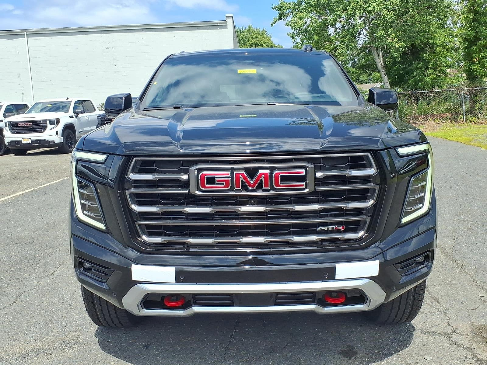 New 2026 GMC Yukon AT4 Ultimate AWD/4WD image 2