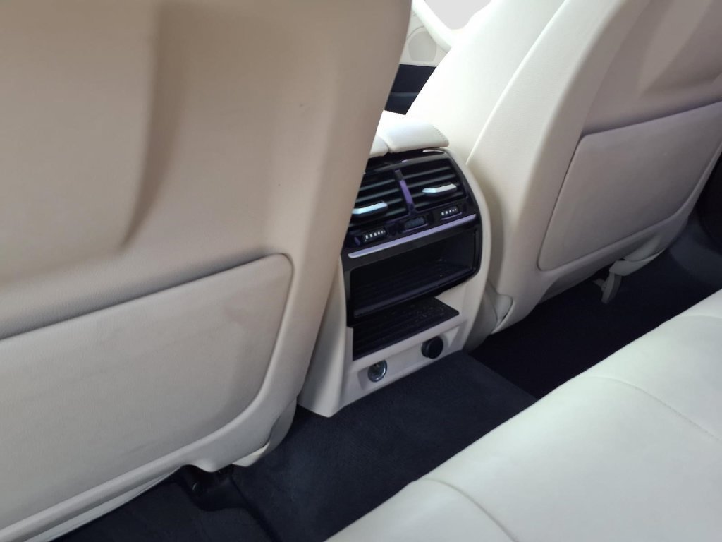 Used 2018 BMW 530i RWD image 25