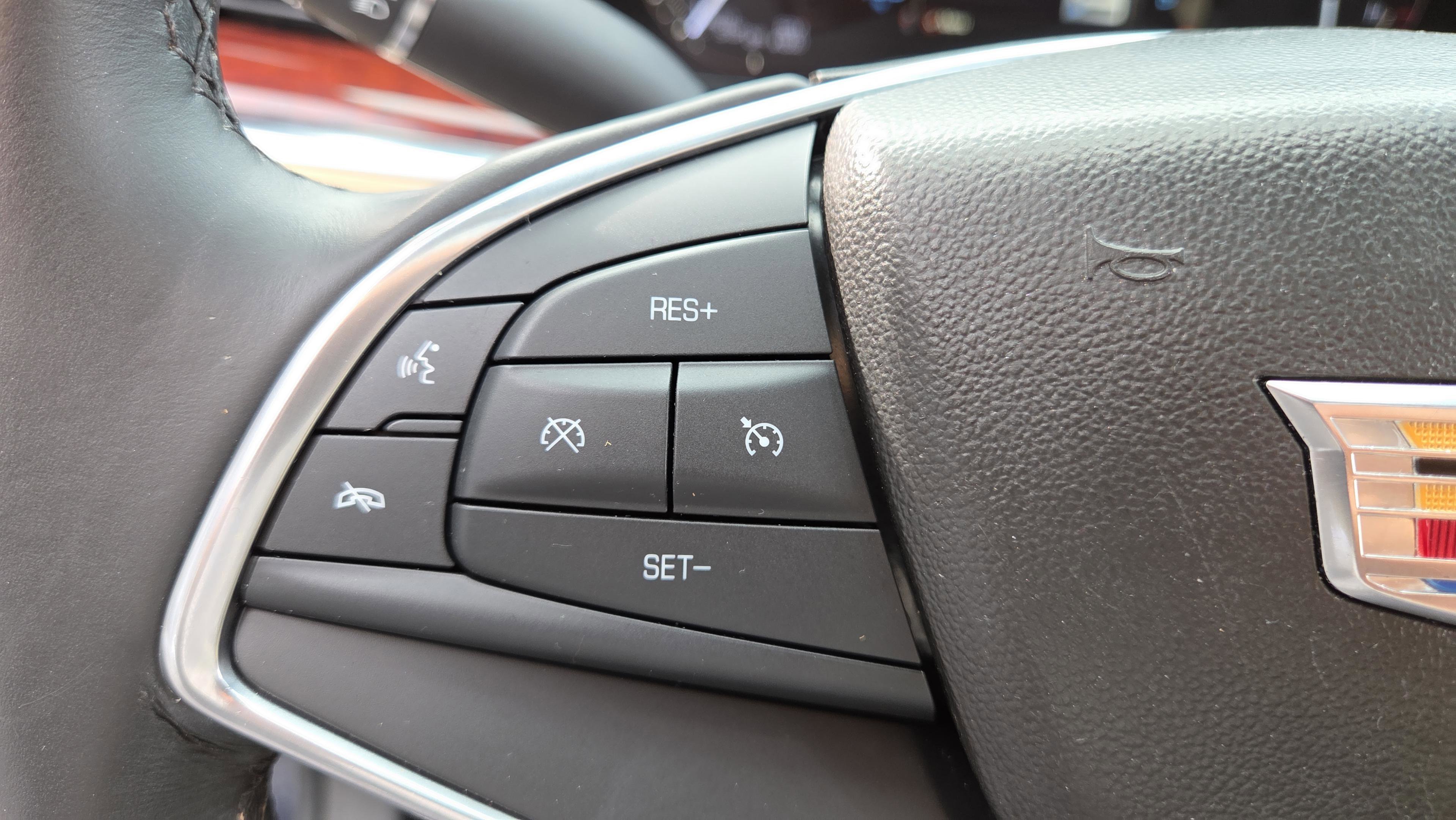 Used 2018 Cadillac XT5 Luxury w/ Driver Awareness Package FWD image 28