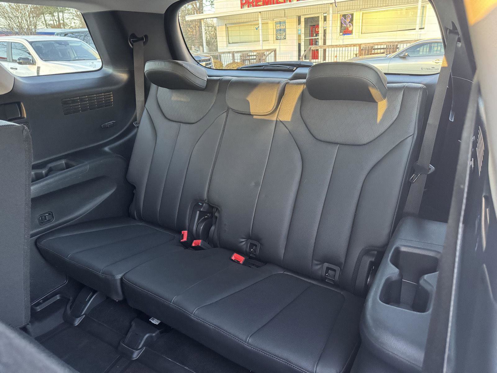 Used 2022 Hyundai Palisade SEL w/ 8P Bench Seat Package image 8