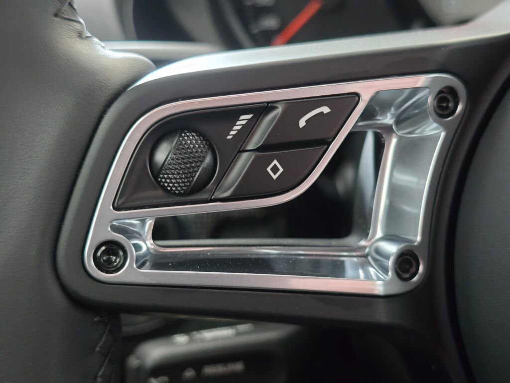 Certified 2025 Porsche 718 Cayman GTS RWD image 39