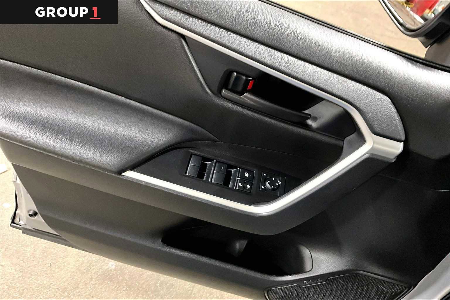 Used 2024 Toyota RAV4 LE AWD/4WD image 36