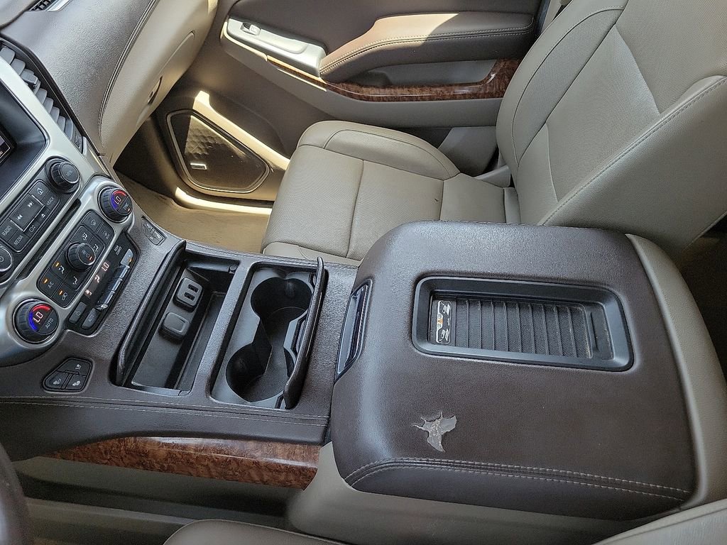 Used 2017 Chevrolet Suburban Premier image 20