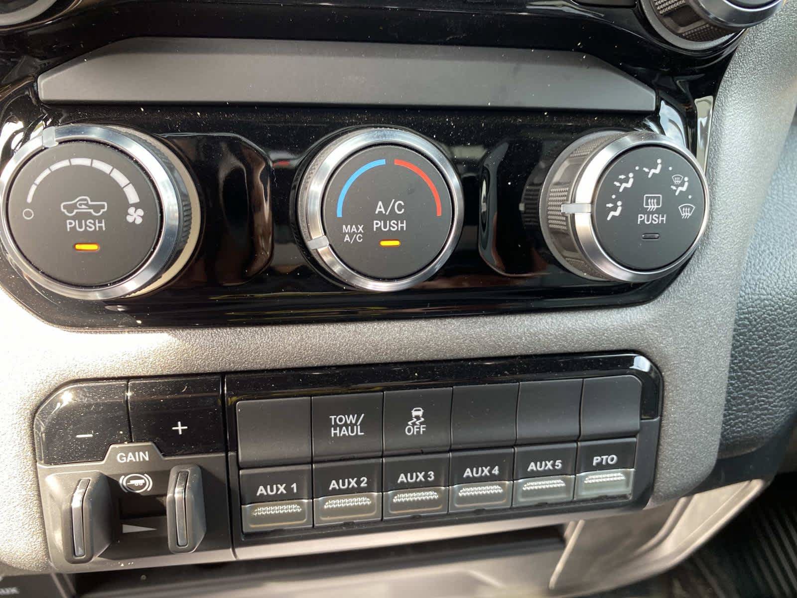 New 2026 RAM 3500 Tradesman AWD/4WD image 17