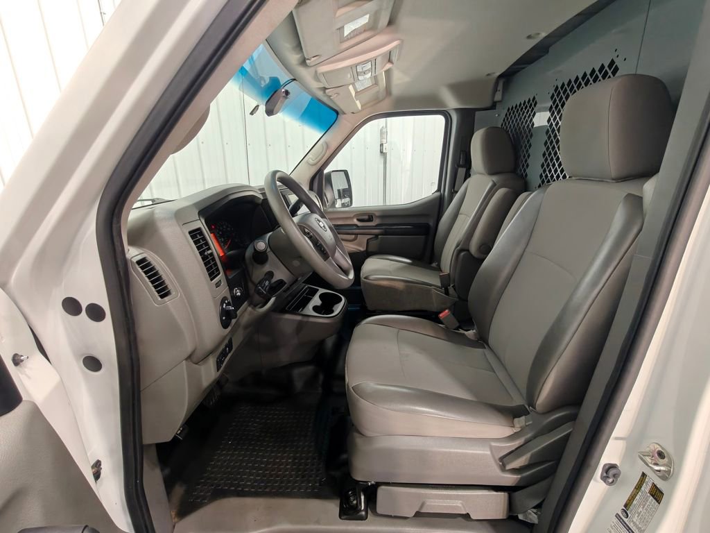 Used 2020 Nissan NV 2500 S RWD image 30