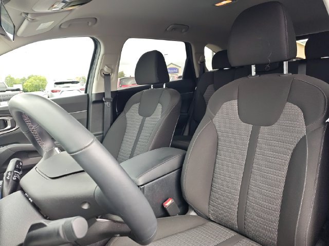 Used 2026 Kia Sorento LX FWD image 13
