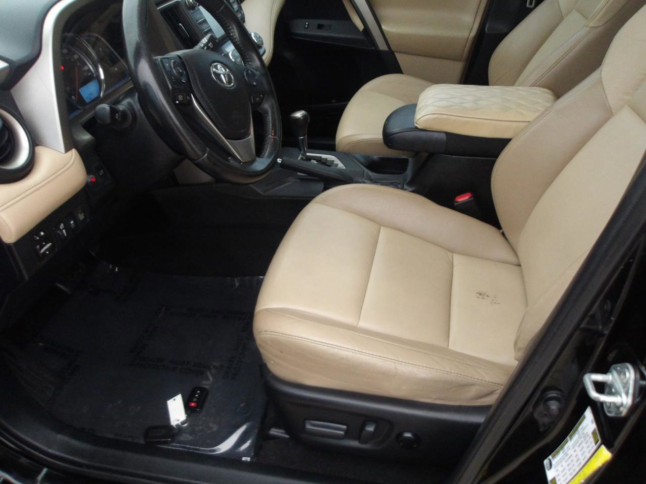 Used 2013 Toyota RAV4 Limited image 19