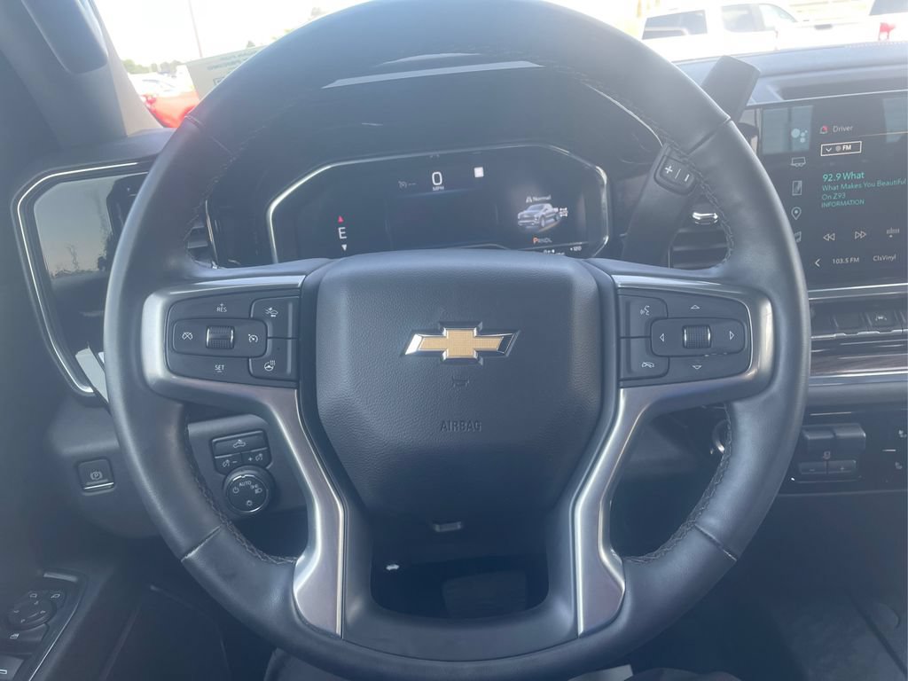 Used 2023 Chevrolet Silverado 1500 LT AWD/4WD image 14