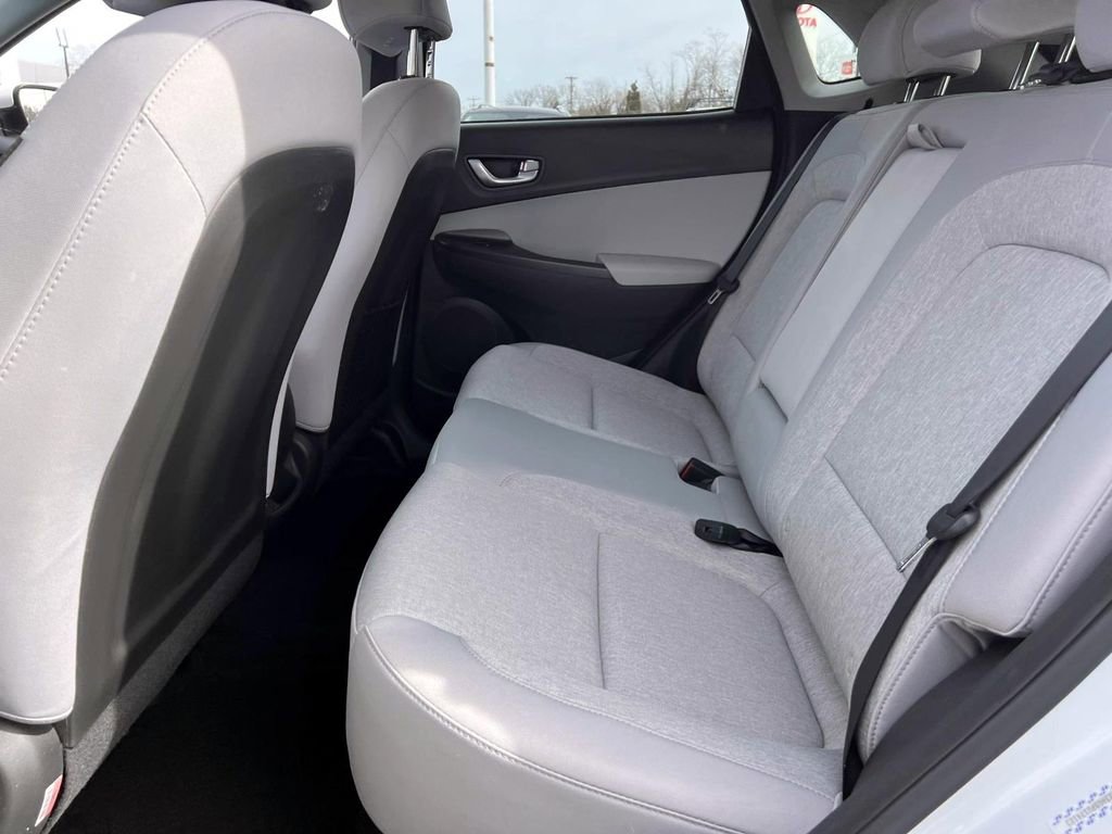Certified 2023 Hyundai Kona SE w/ Cargo Package image 13