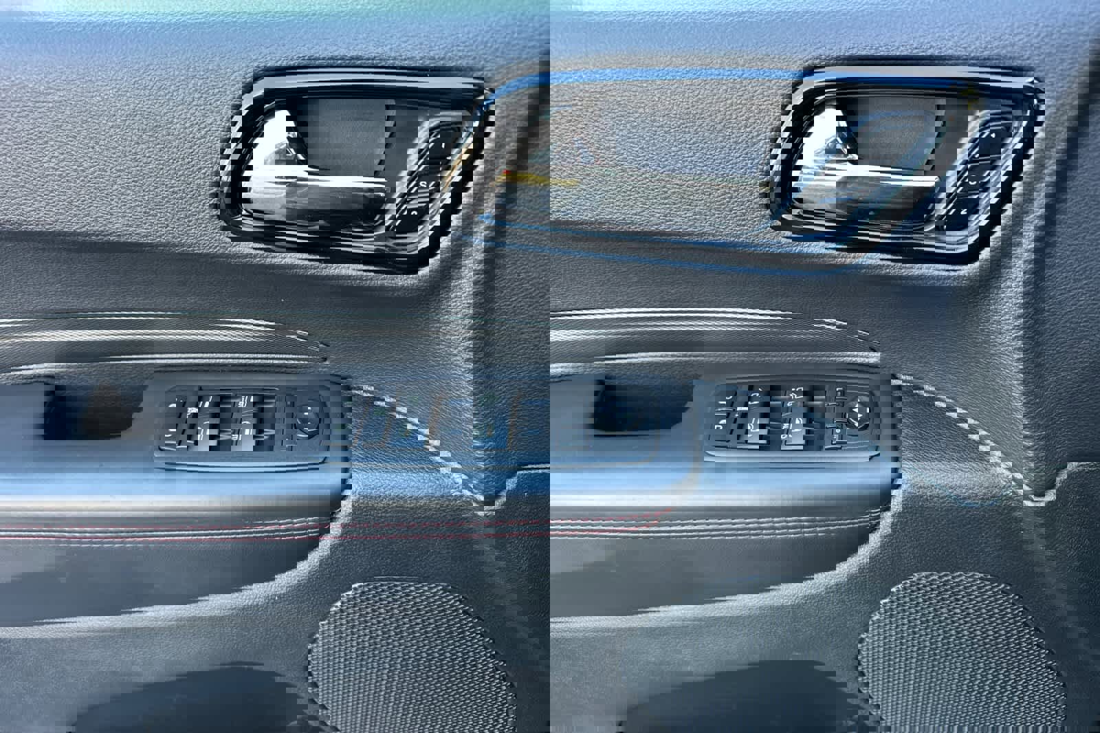 Used 2024 Dodge Durango GT image 12