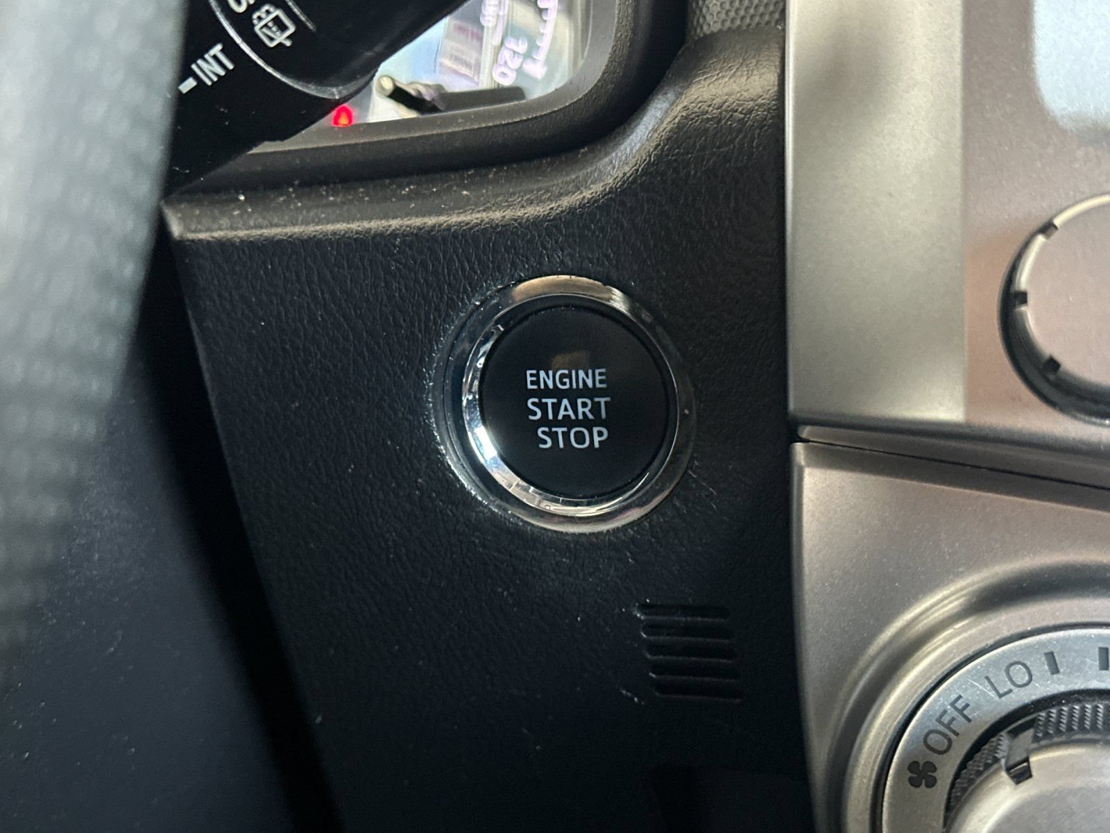 Used 2021 Toyota 4Runner SR5 AWD/4WD image 20