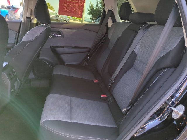 Certified 2023 Nissan Rogue SV FWD image 15
