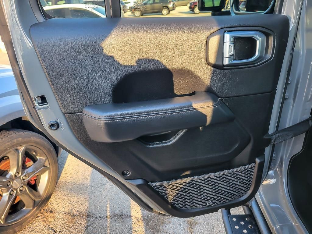 Used 2022 Jeep Wrangler Unlimited Rubicon w/ Trailer Tow Package image 19