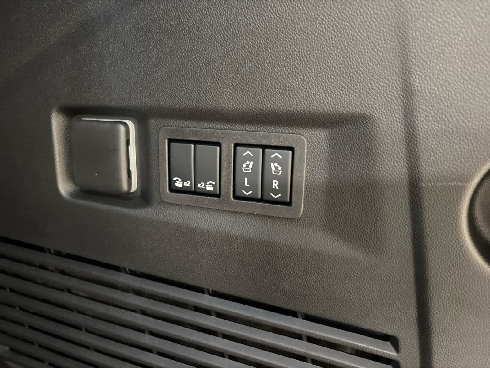 New 2026 Chevrolet Tahoe Premier image 13