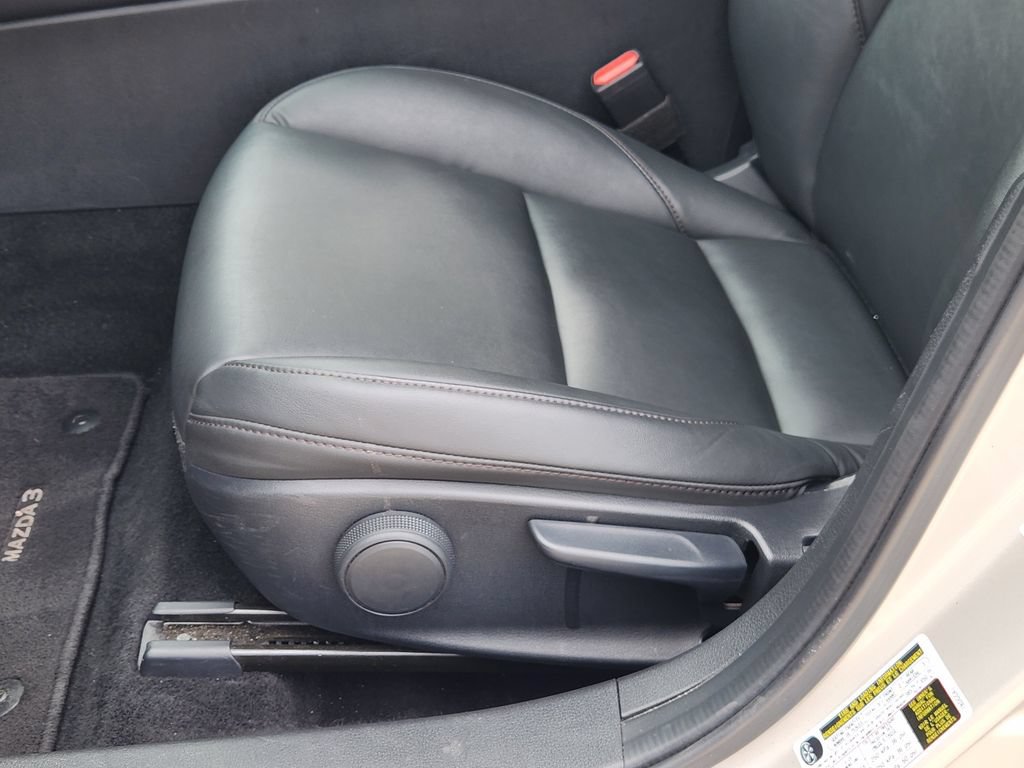 Used 2024 MAZDA MAZDA3 s FWD image 18