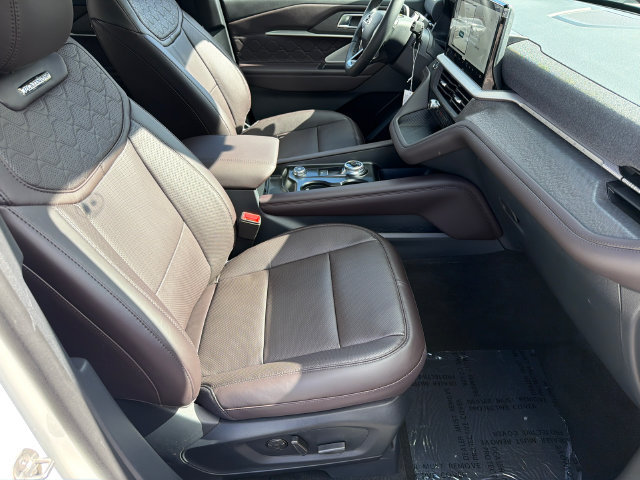 New 2027 Ford Explorer Platinum w/ 3.0L Ultimate Package RWD image 14