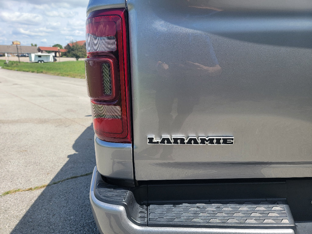Used 2019 RAM 1500 Laramie w/ Sport Appearance Package AWD/4WD image 36