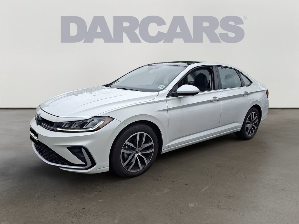Used 2025 Volkswagen Jetta SE FWD image 3