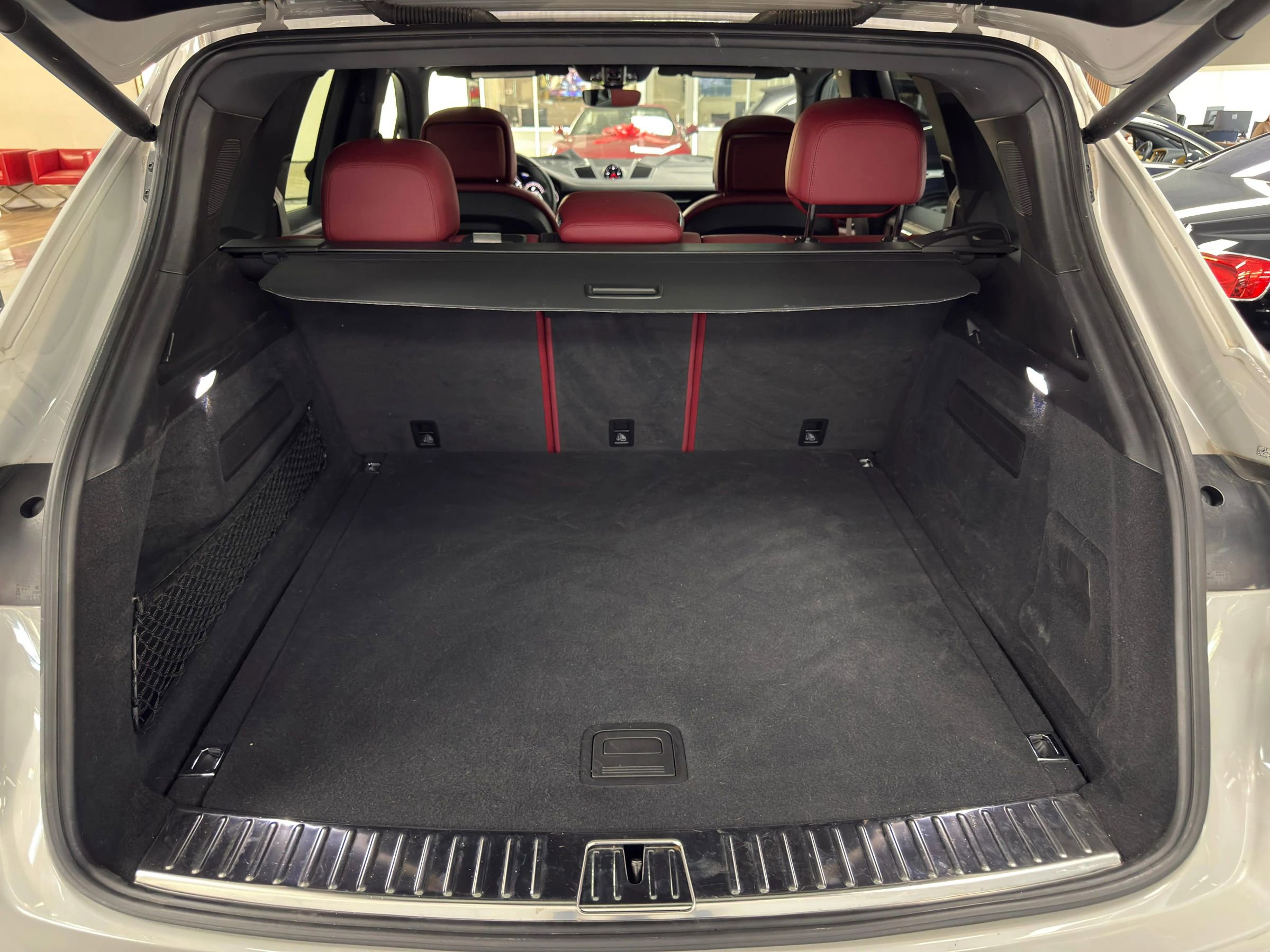 Used 2022 Porsche Cayenne Platinum Edition w/ Premium Package Plus AWD/4WD image 14