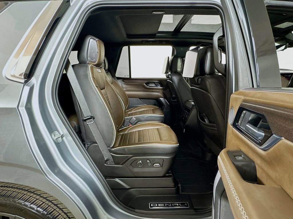 Certified 2025 GMC Yukon Denali Ultimate image 29