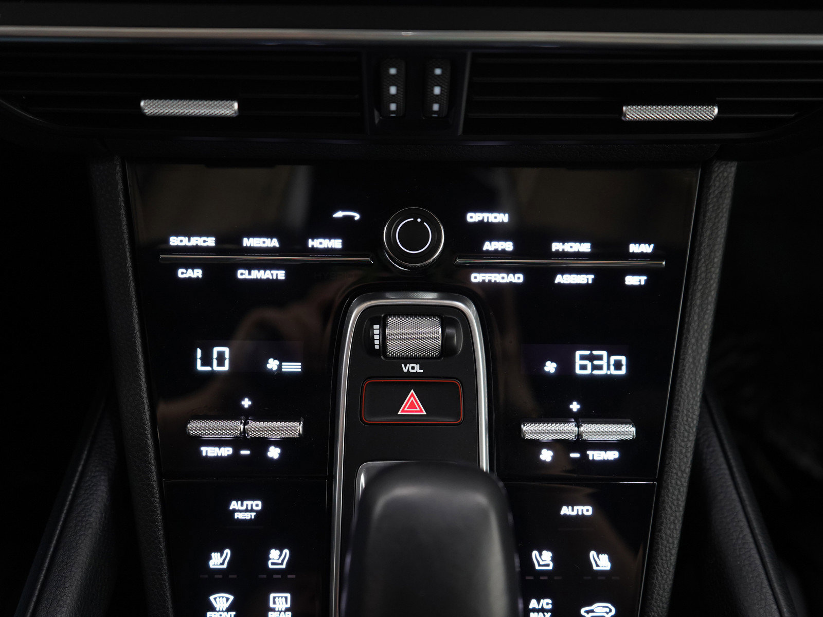 Used 2022 Porsche Cayenne AWD/4WD image 24