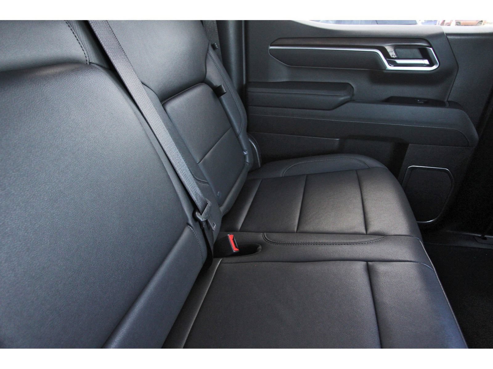Used 2025 GMC Sierra 1500 SLT RWD image 15