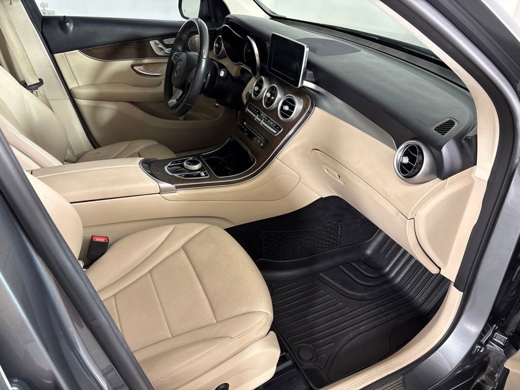 Used 2018 Mercedes-Benz GLC 300 4MATIC image 20