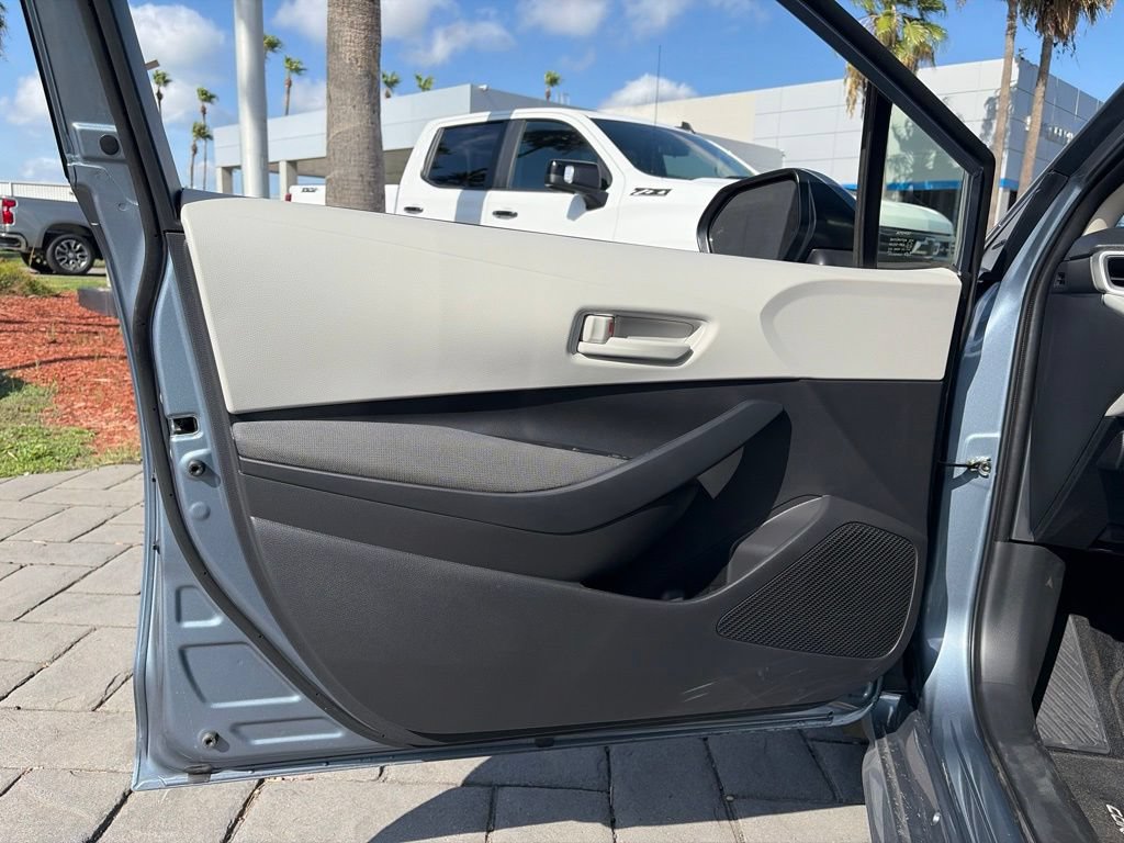 Used 2026 Toyota Corolla LE FWD image 13