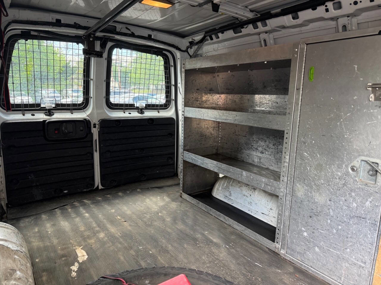 Used 2013 Chevrolet Express 1500 RWD image 12