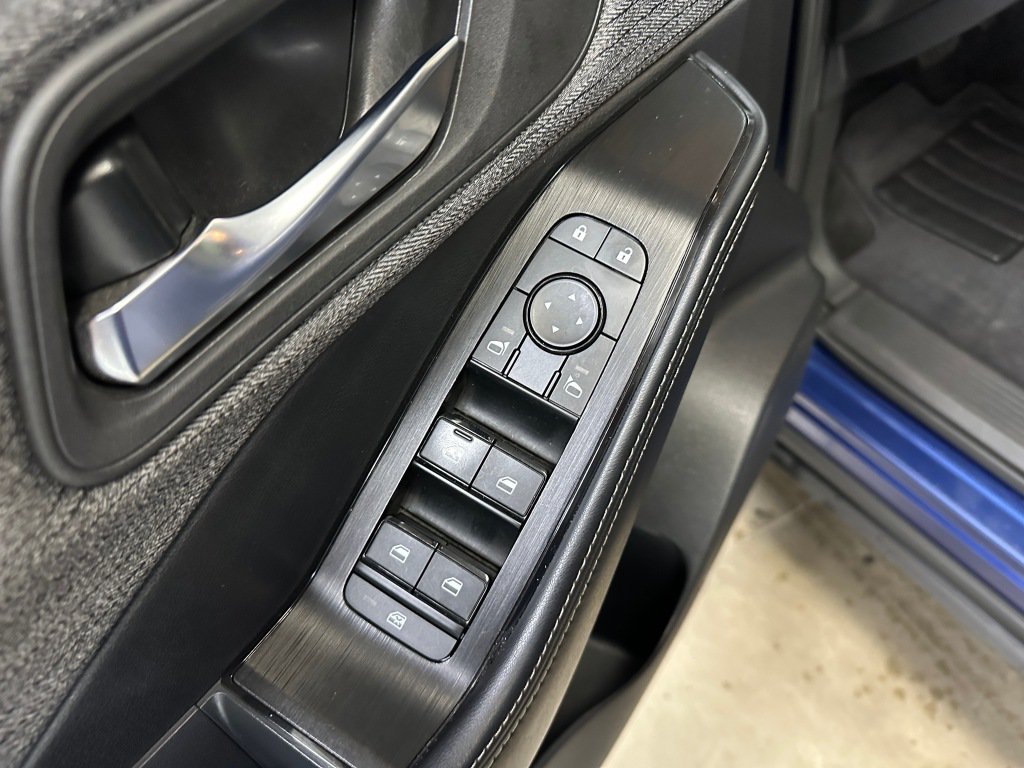 Used 2023 Nissan Rogue SV AWD/4WD image 8