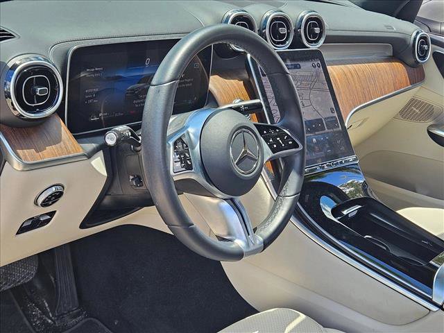 Used 2023 Mercedes-Benz GLC 300 image 9