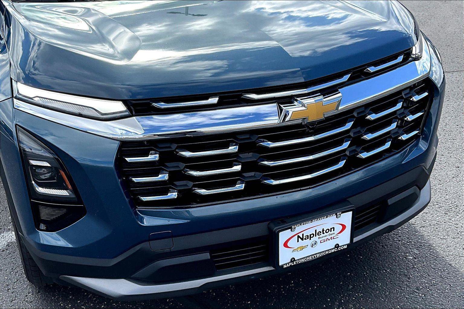 Used 2025 Chevrolet Equinox LT AWD/4WD image 28